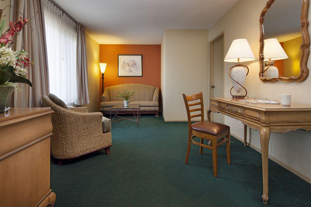 Sandpiper Lodge - Santa Barbara Eksteriør billede